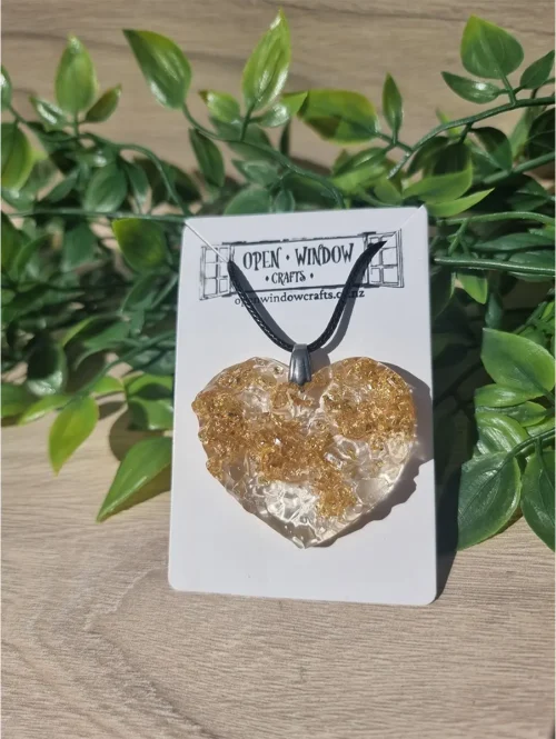 Gold Flake Clear Resin Heart Pendant Necklace (1)